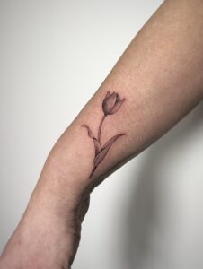 Tatuaggio fine line a Firenze Quartiere 5